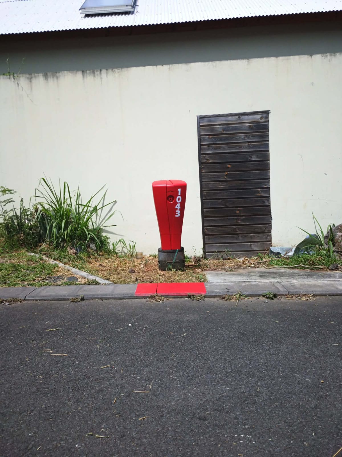 Hydrant réhabilité, peint et numéroté après intervention CHR